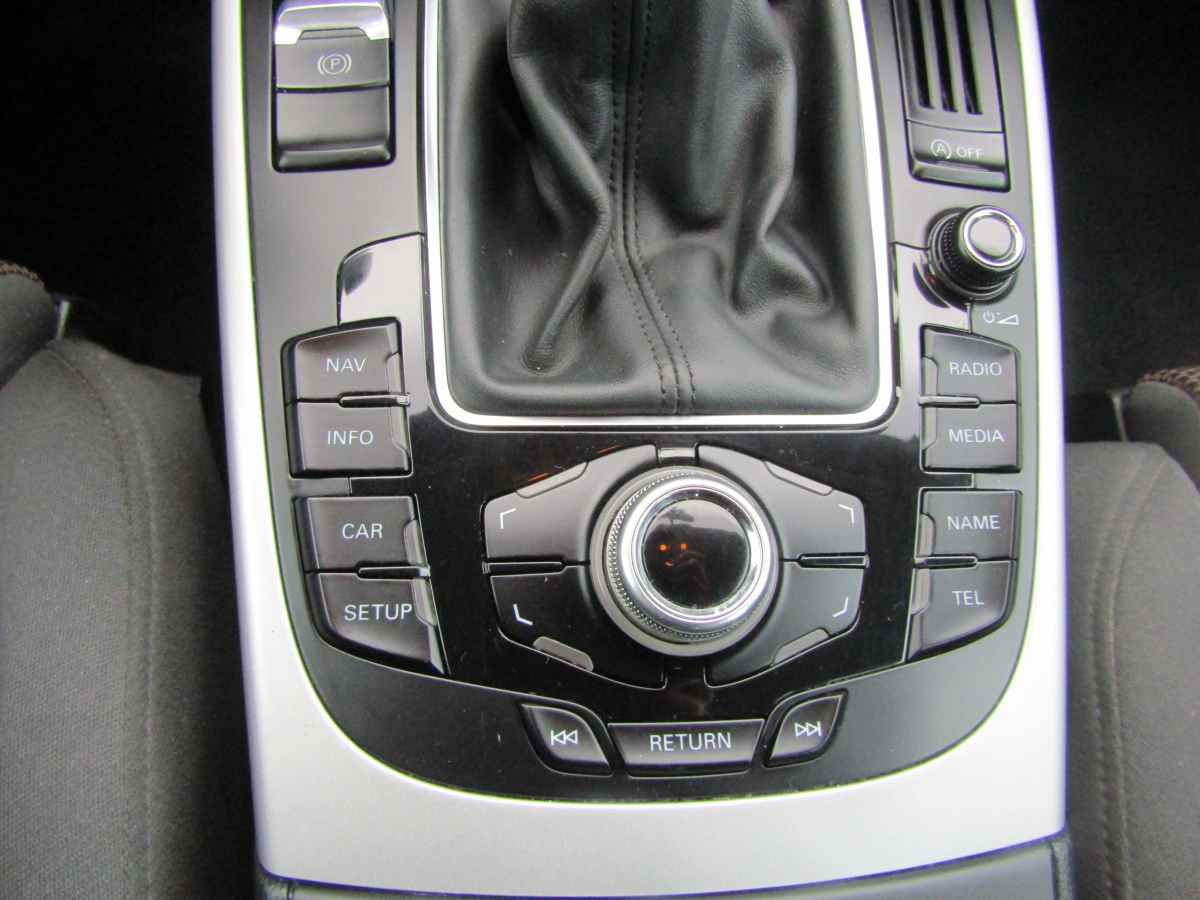 Audi A4 Allroad, 2010 - pohled č. 17