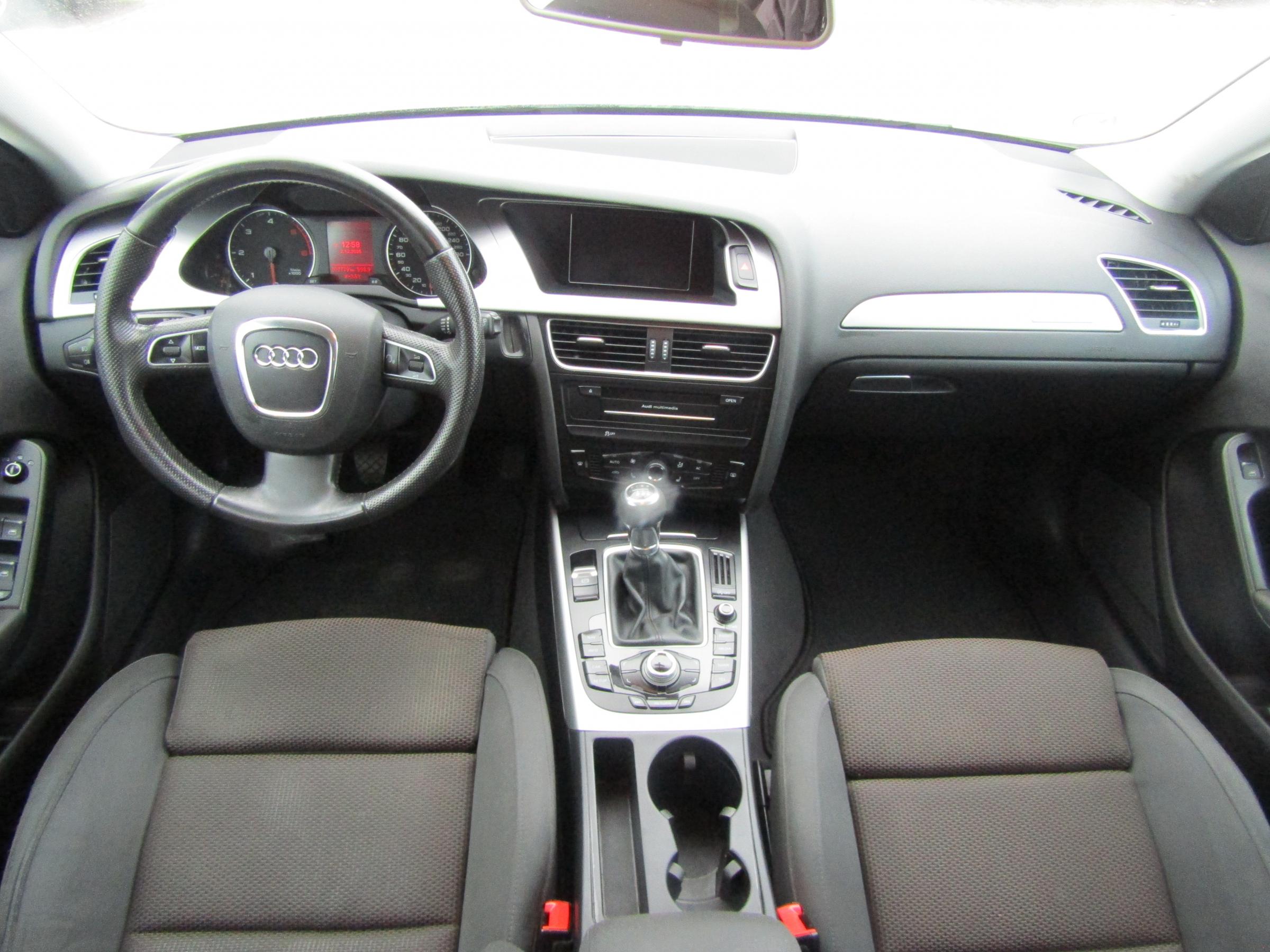 Audi A4 Allroad, 2010 - pohled č. 8