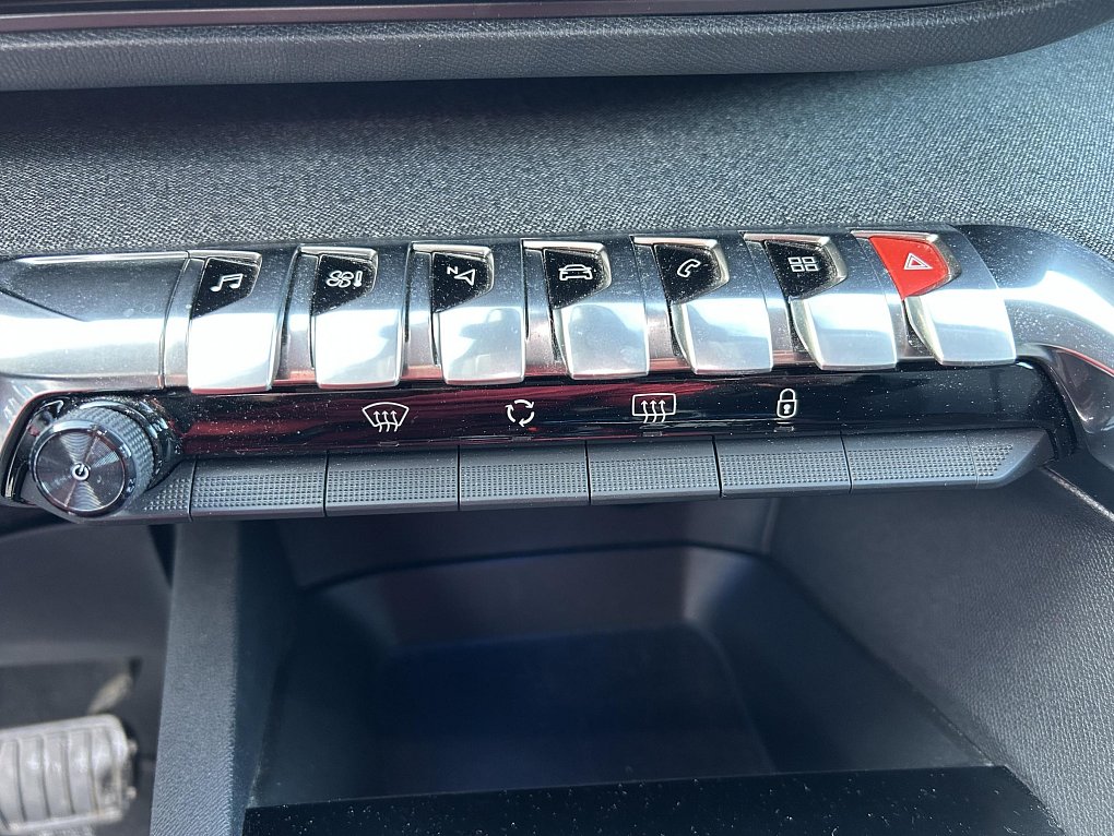 Peugeot 3008 1.2 PT Allure