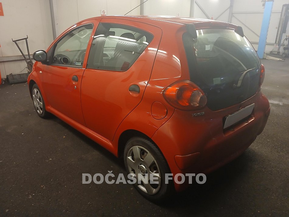 Toyota Aygo 1.0i 