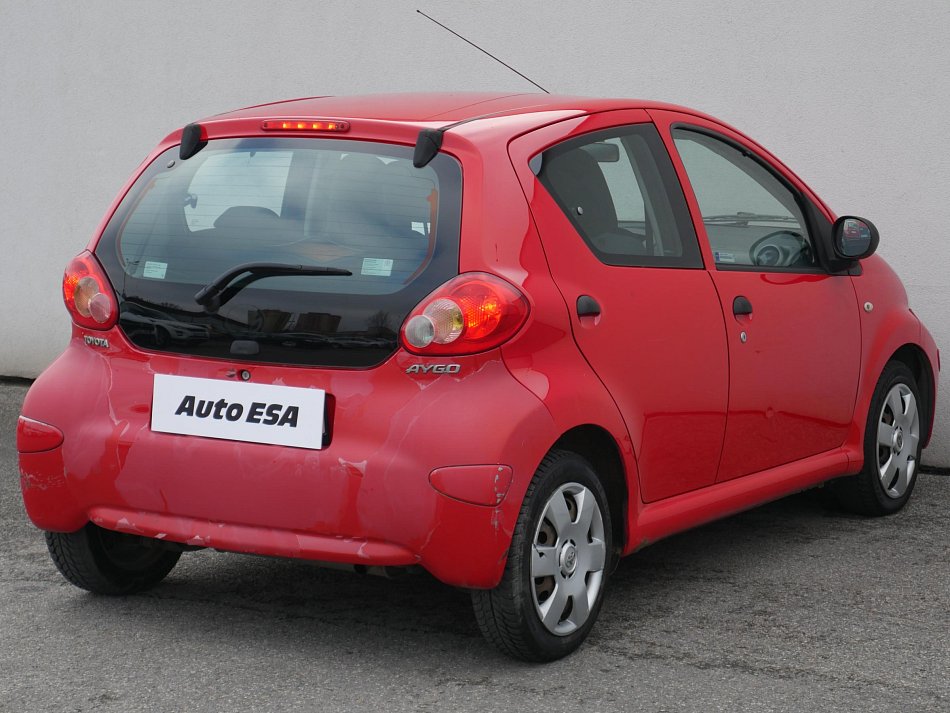 Toyota Aygo 1.0i 
