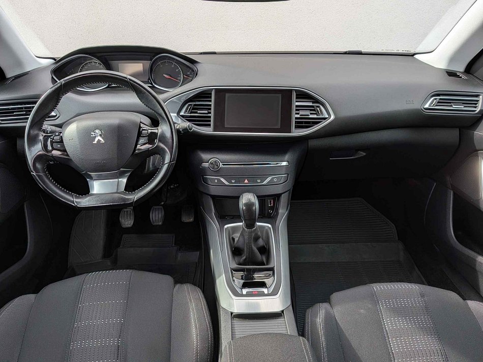 Peugeot 308 1.2PT 