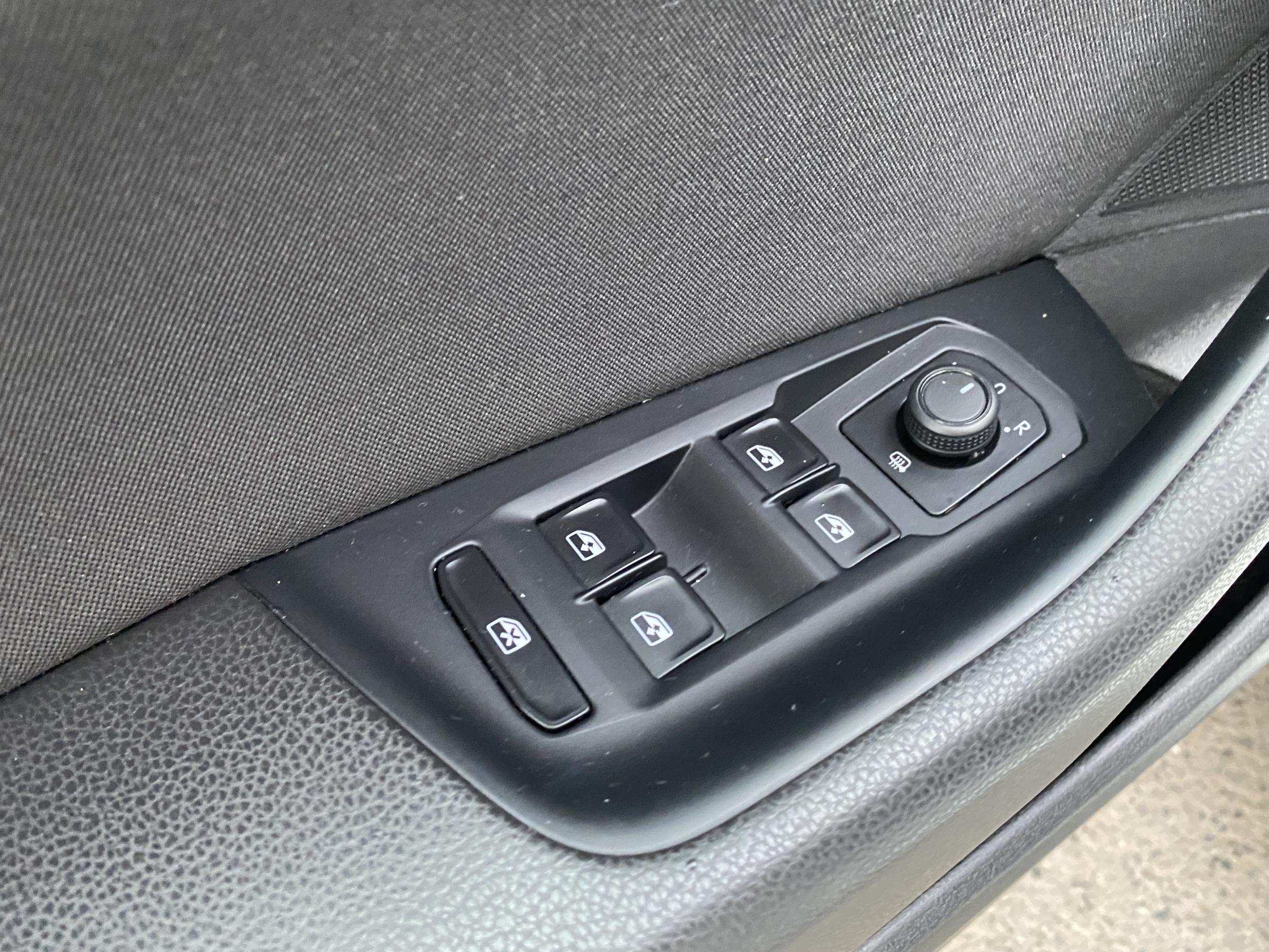 Volkswagen Passat, 2016 - pohled č. 16