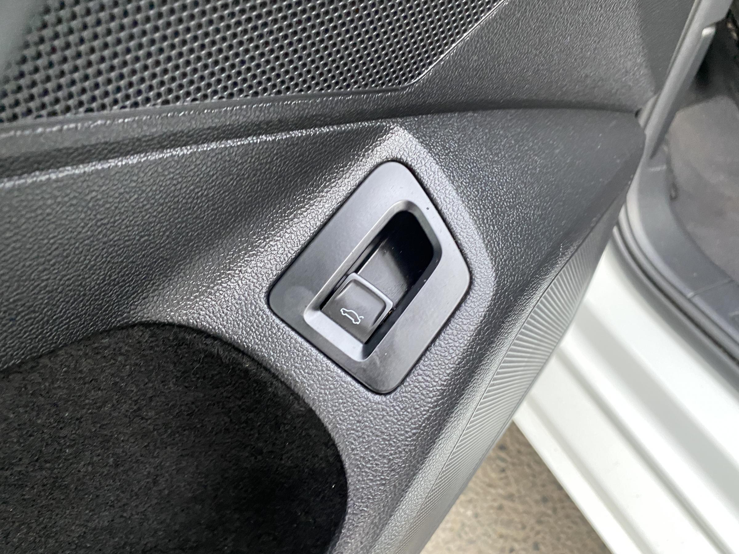 Volkswagen Passat, 2016 - pohled č. 17