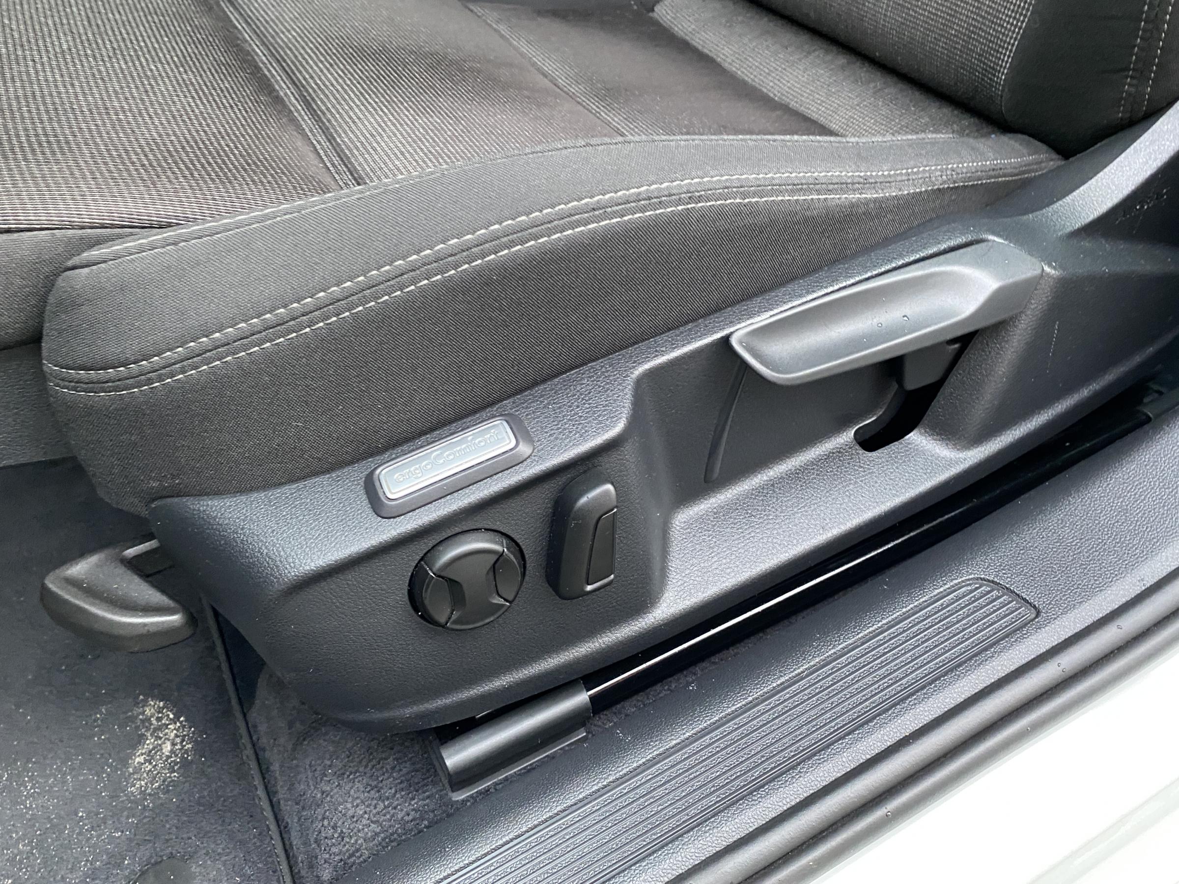 Volkswagen Passat, 2016 - pohled č. 18