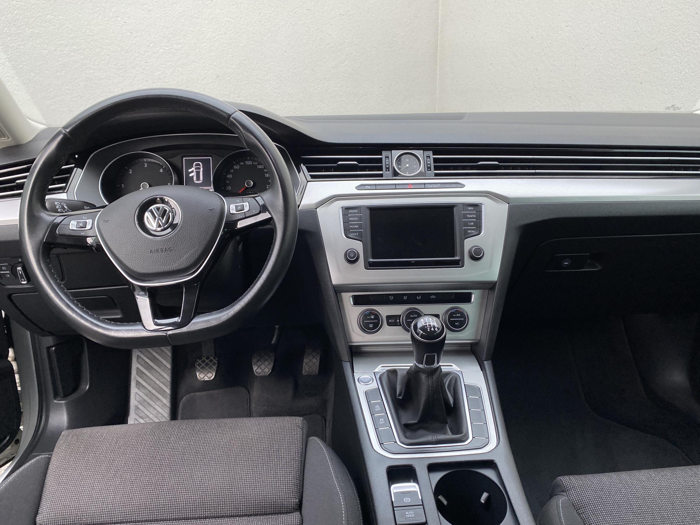 Volkswagen Passat, 2016 - pohled č. 9
