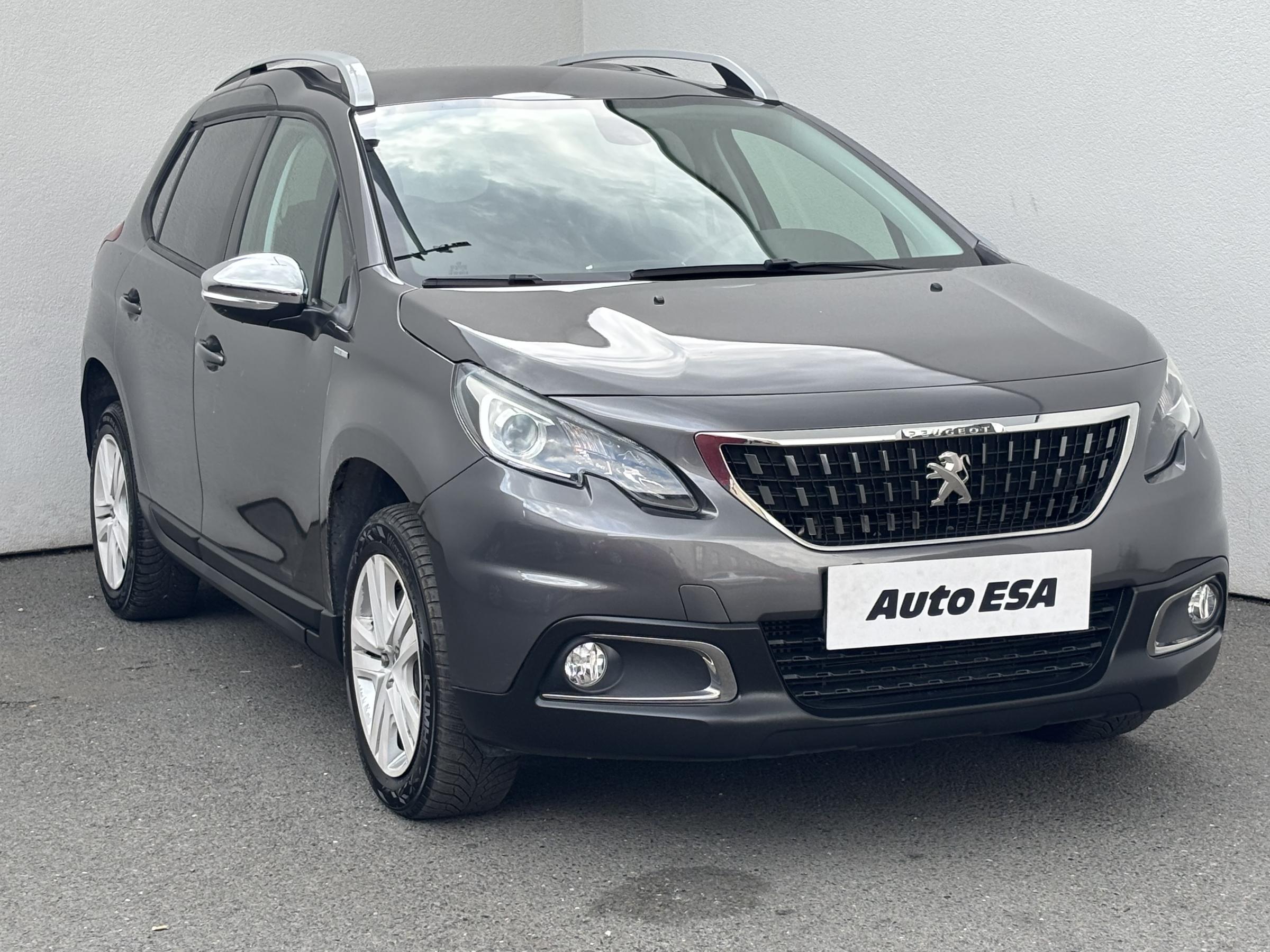 Peugeot 2008, 2019 - celkový pohled