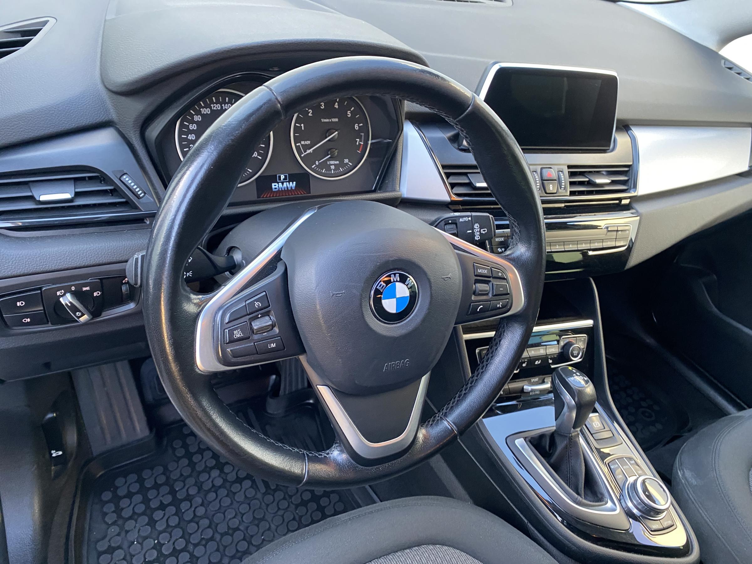 BMW Řada 2, 2017 - pohled č. 12