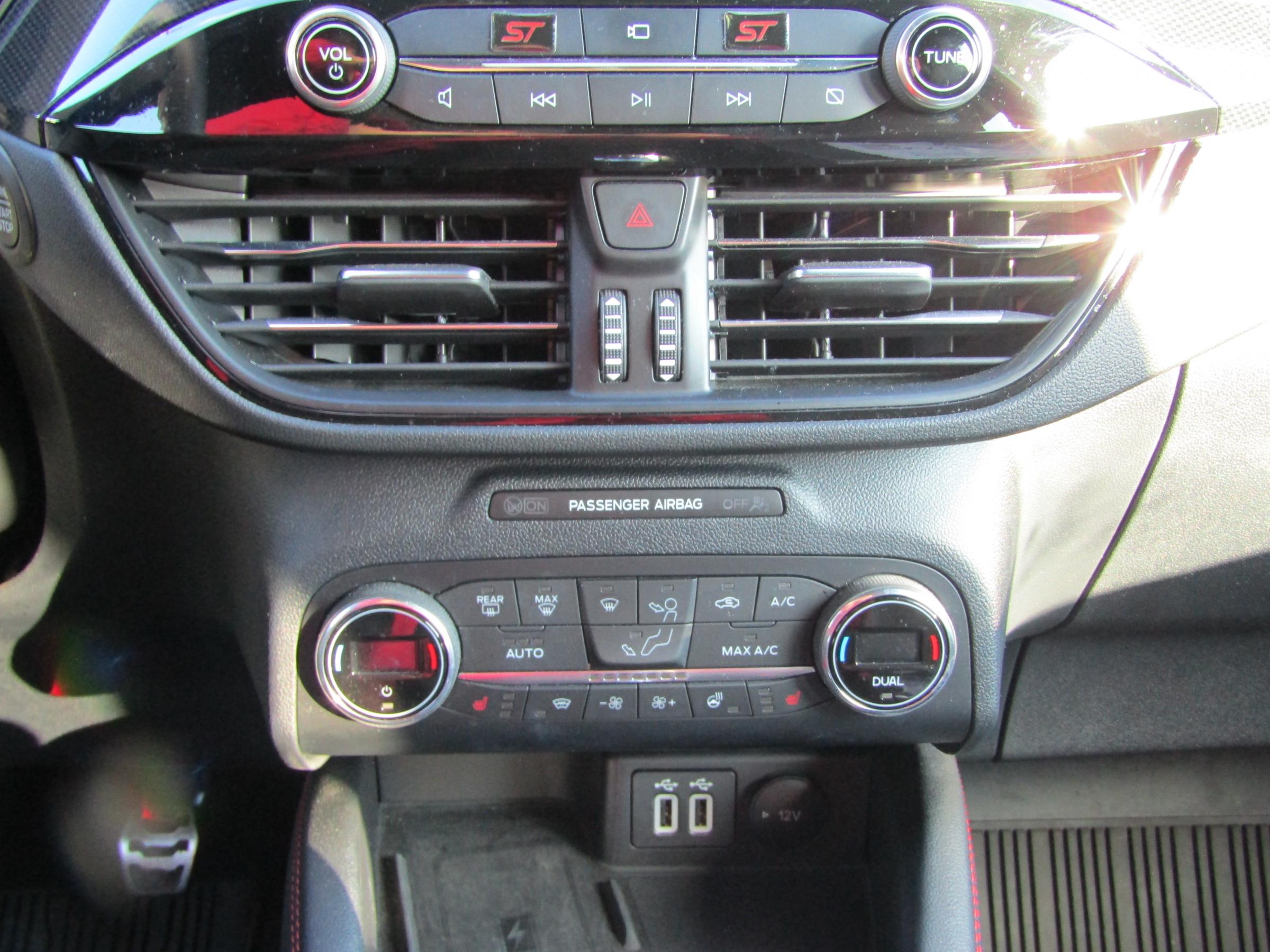 Ford Kuga, 2021 - pohled č. 18