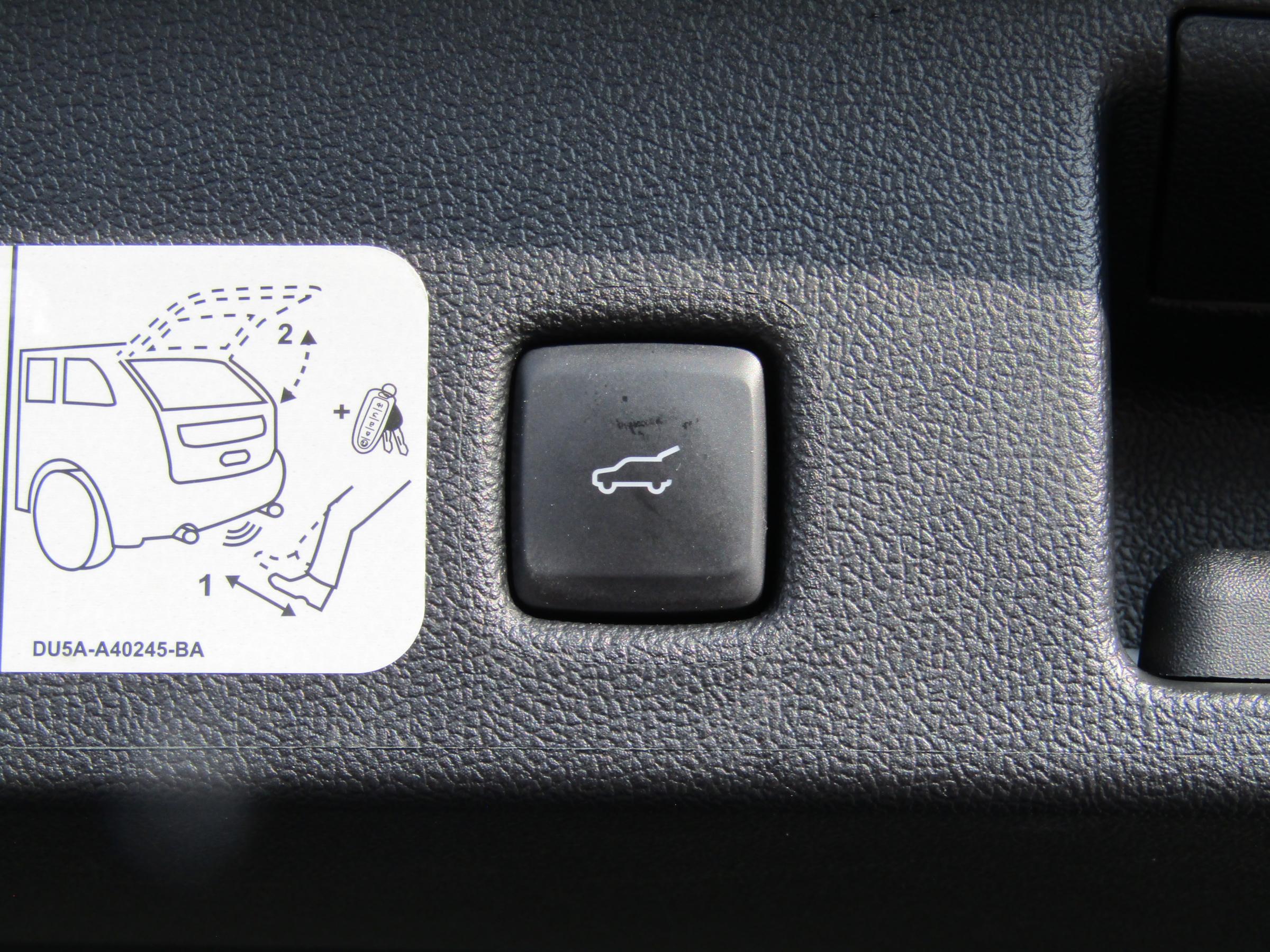 Ford Kuga, 2021 - pohled č. 22