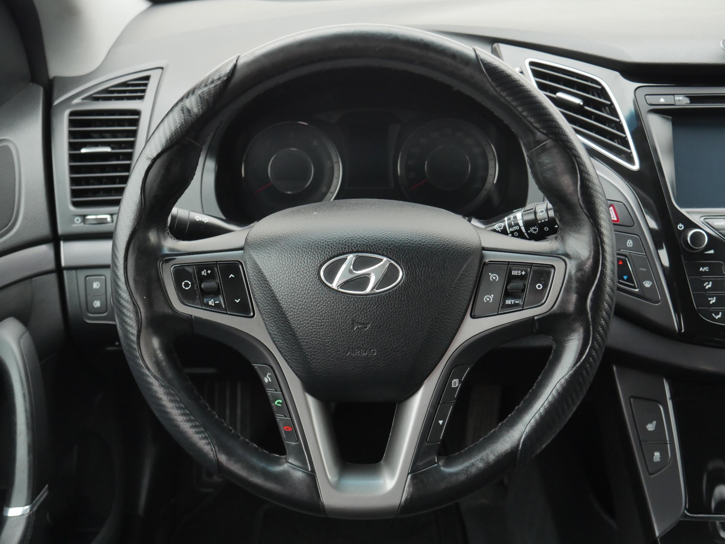 Hyundai i40, 2016 - pohled č. 11