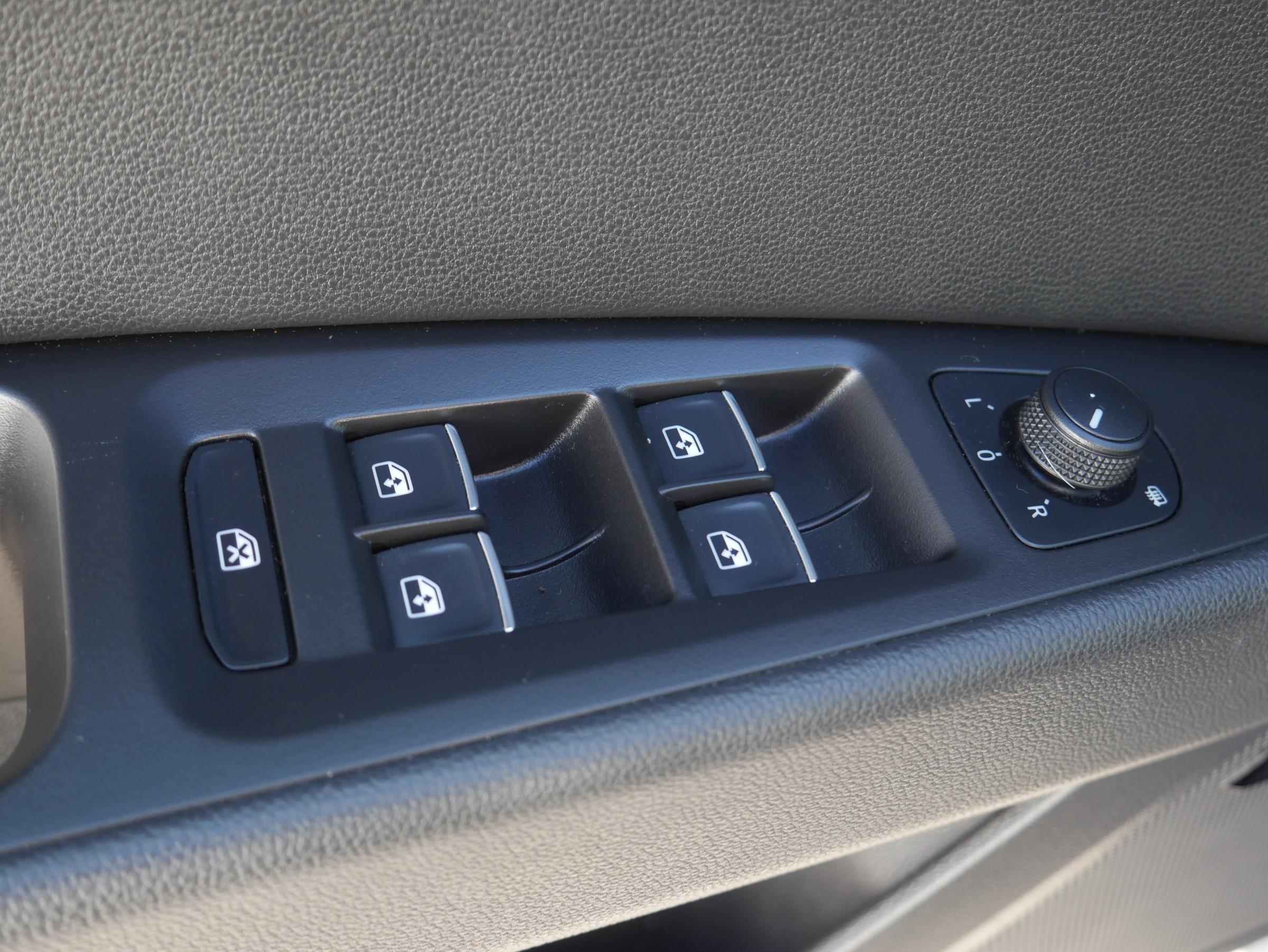 Seat Leon, 2015 - pohled č. 19