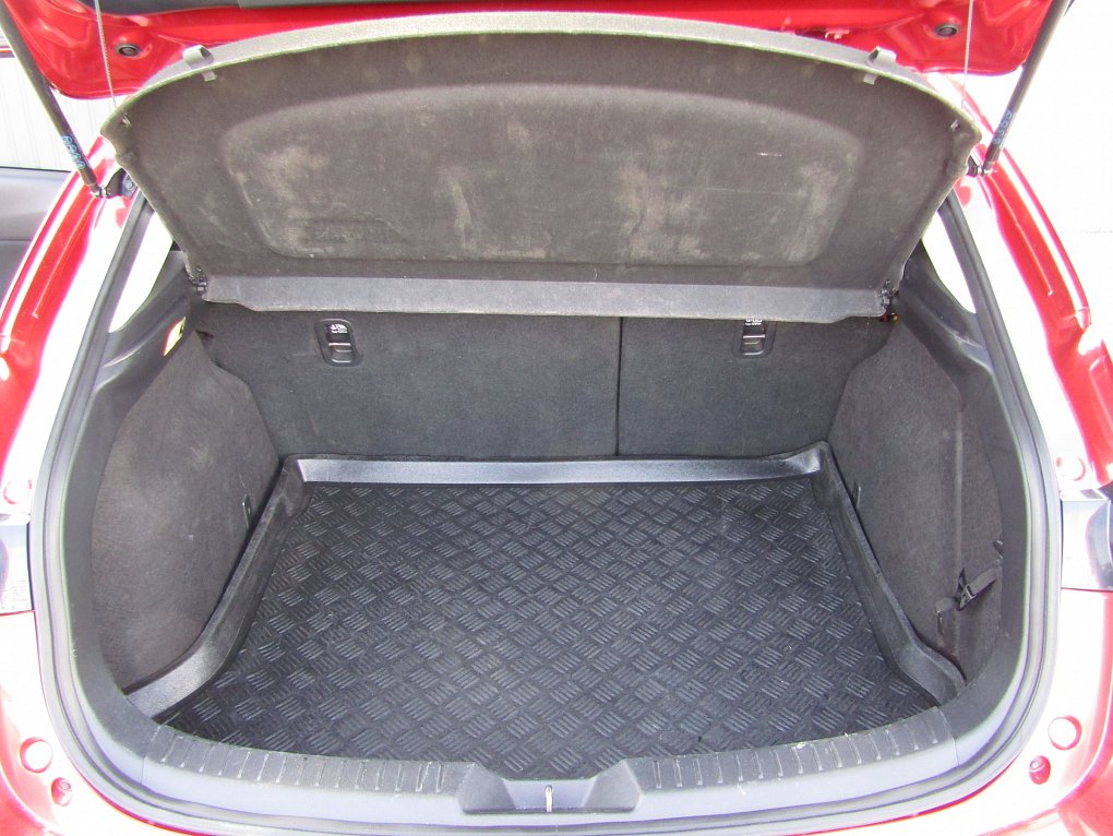Mazda 3 2.0 i 