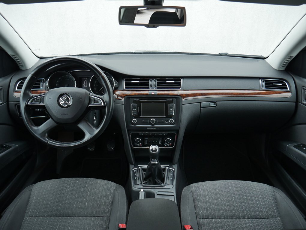 Škoda Superb II 2.0 TDi Elegance