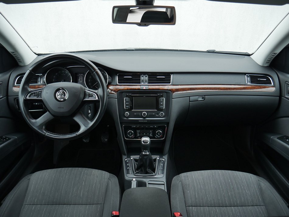 Škoda Superb II 2.0 TDi Elegance