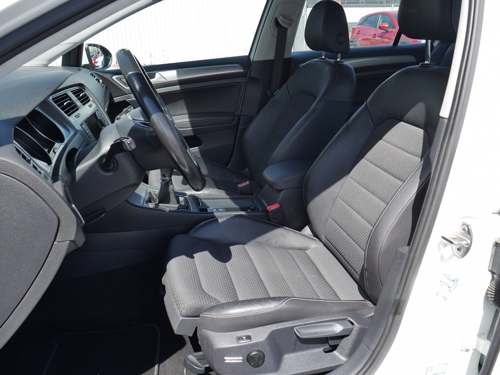 Volkswagen Golf 1.2 TSi 
