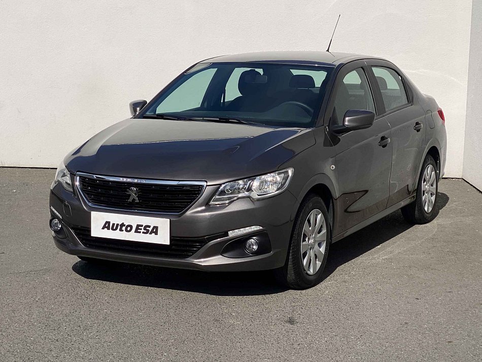 Peugeot 301 1.6i 