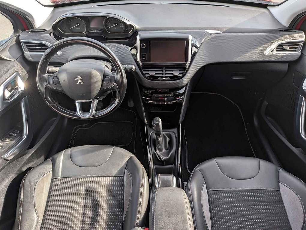 Peugeot 2008 1.2PT 