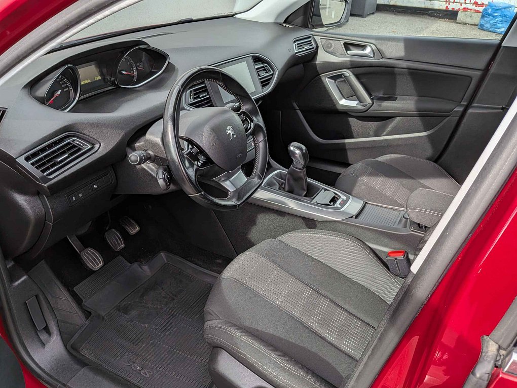 Peugeot 308 1.2PT 