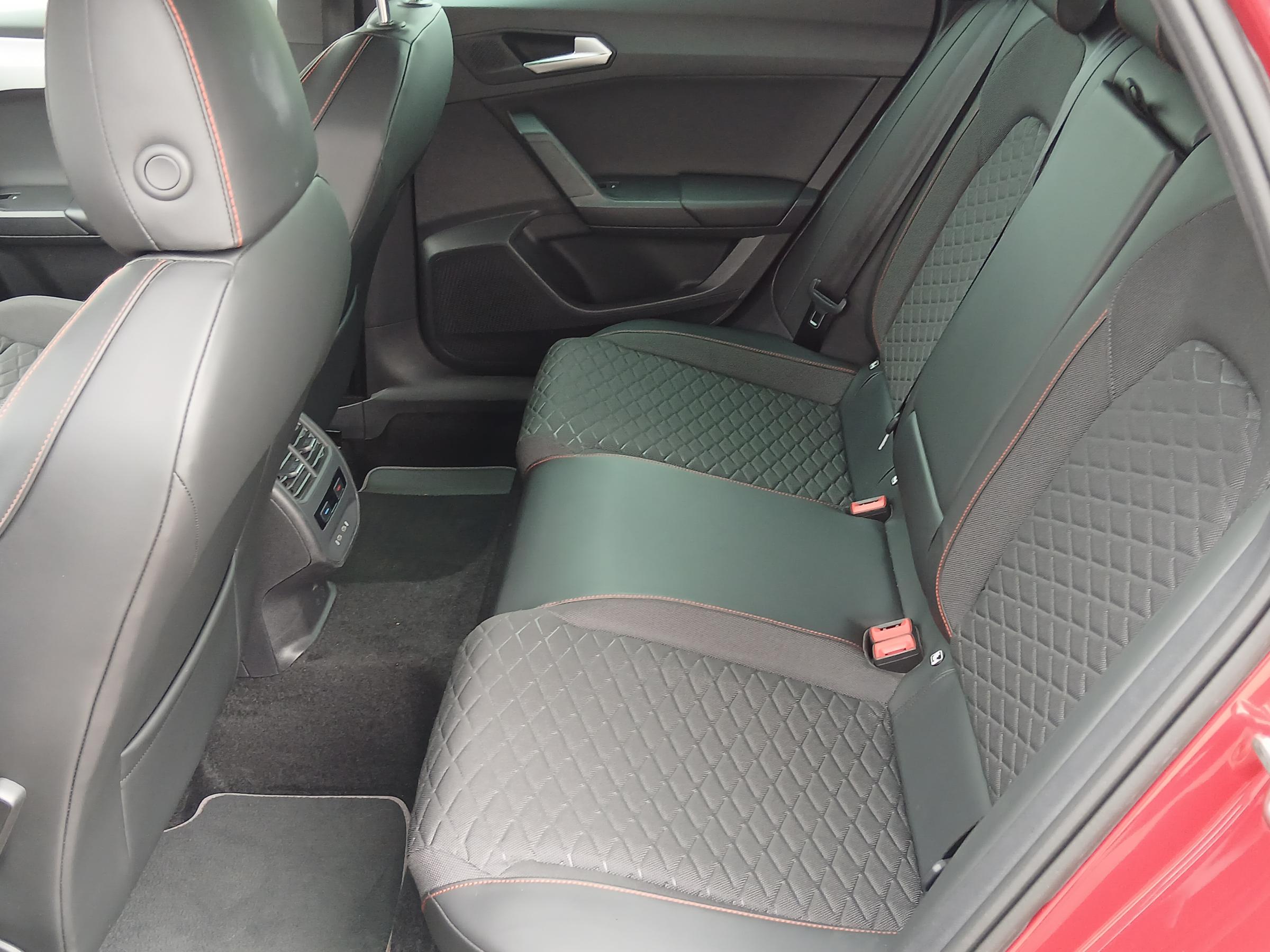 Seat Leon, 2020 - pohled č. 12