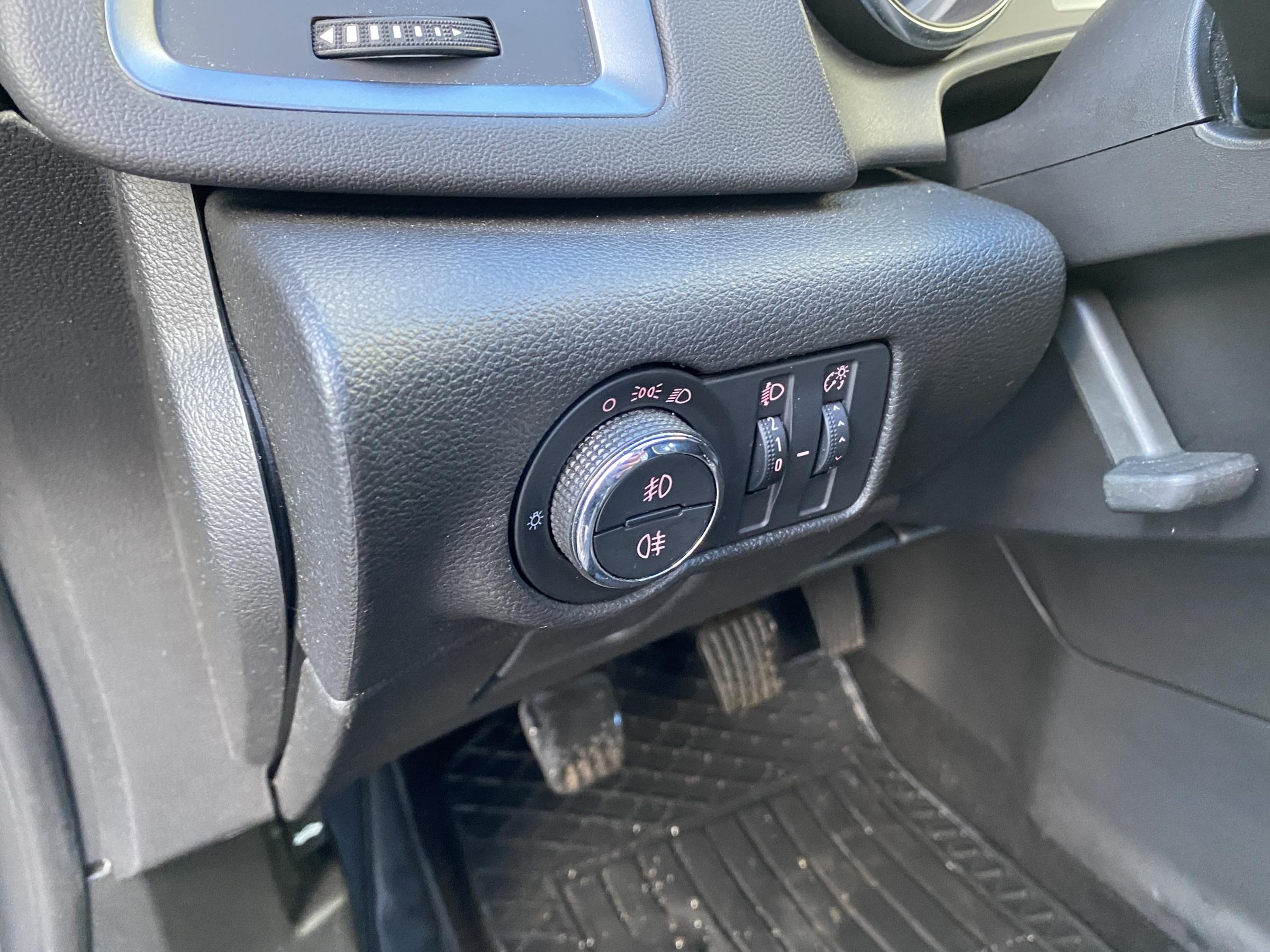 Opel Astra, 2014 - pohled č. 15