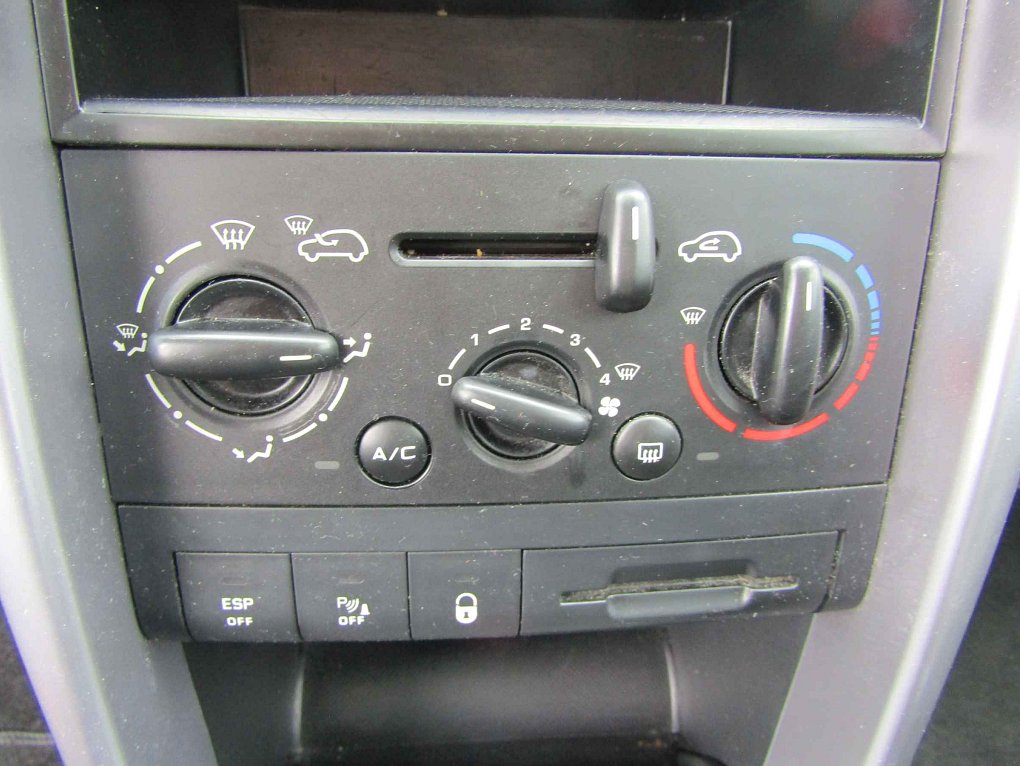 Peugeot 207 1.6i 