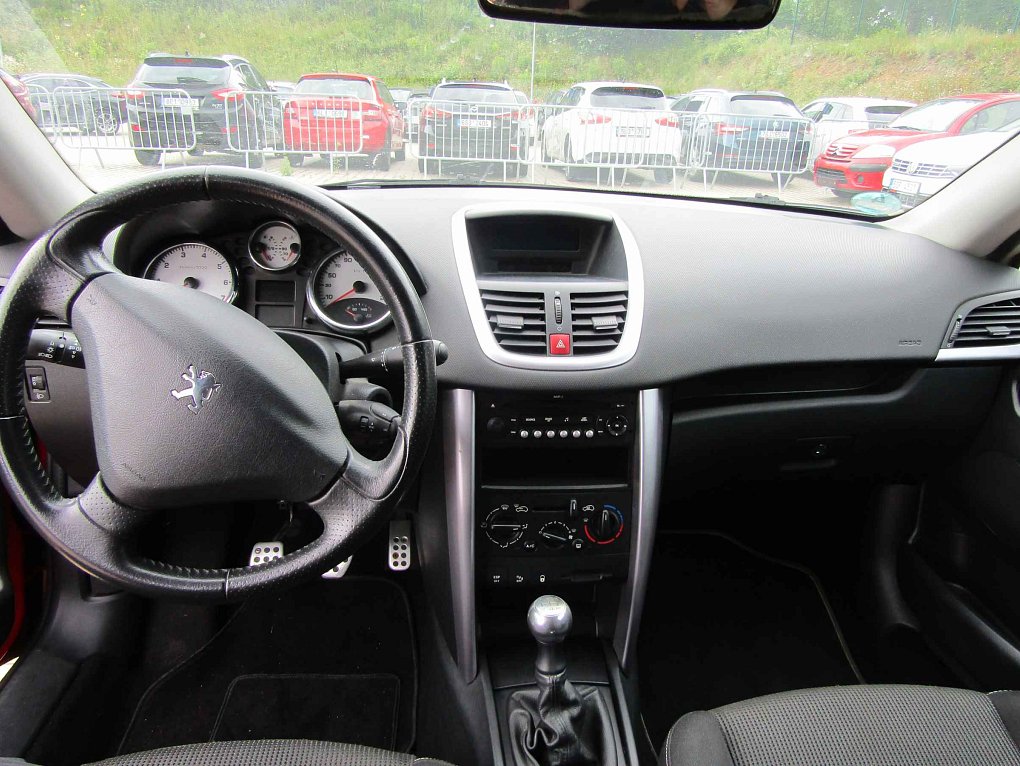 Peugeot 207 1.6i 
