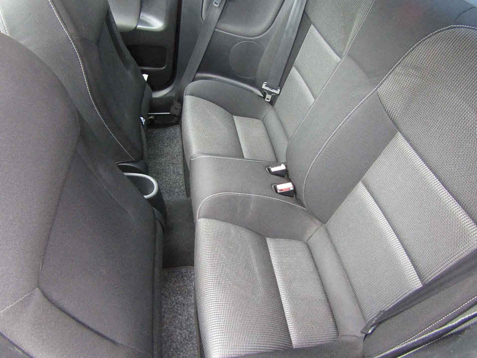 Peugeot 207 1.6i 