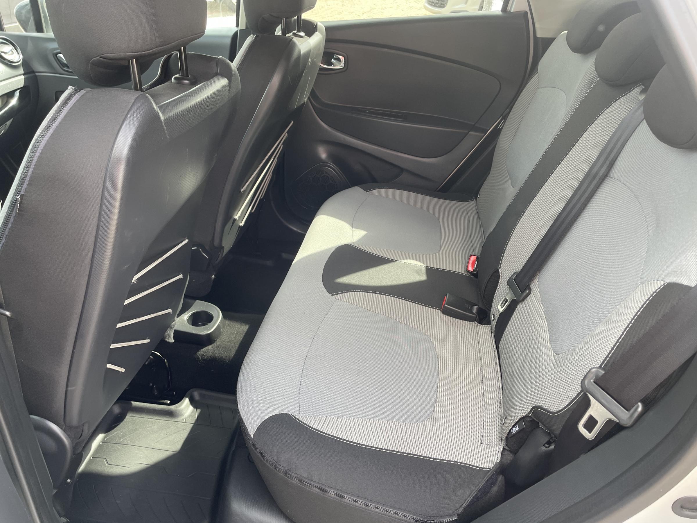 Renault Captur, 2015 - pohled č. 10