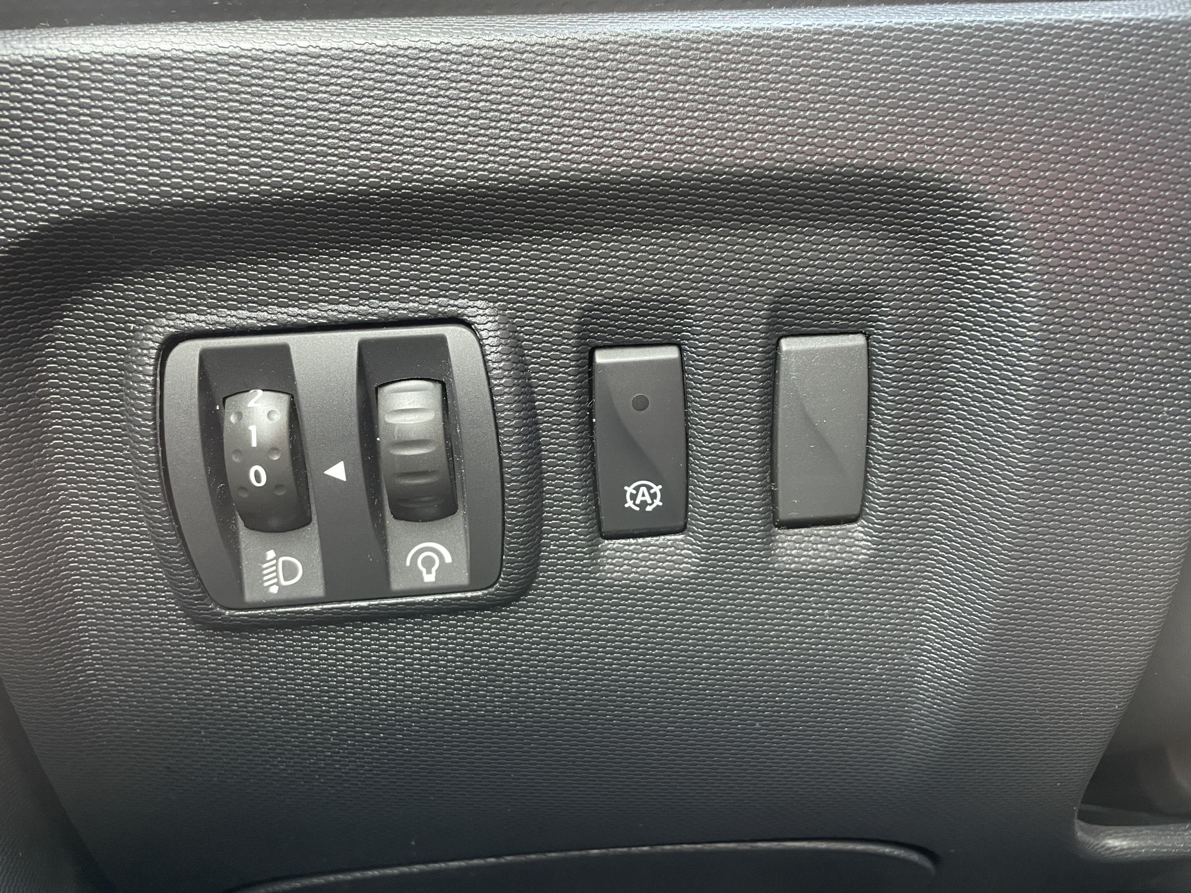 Renault Captur, 2015 - pohled č. 18