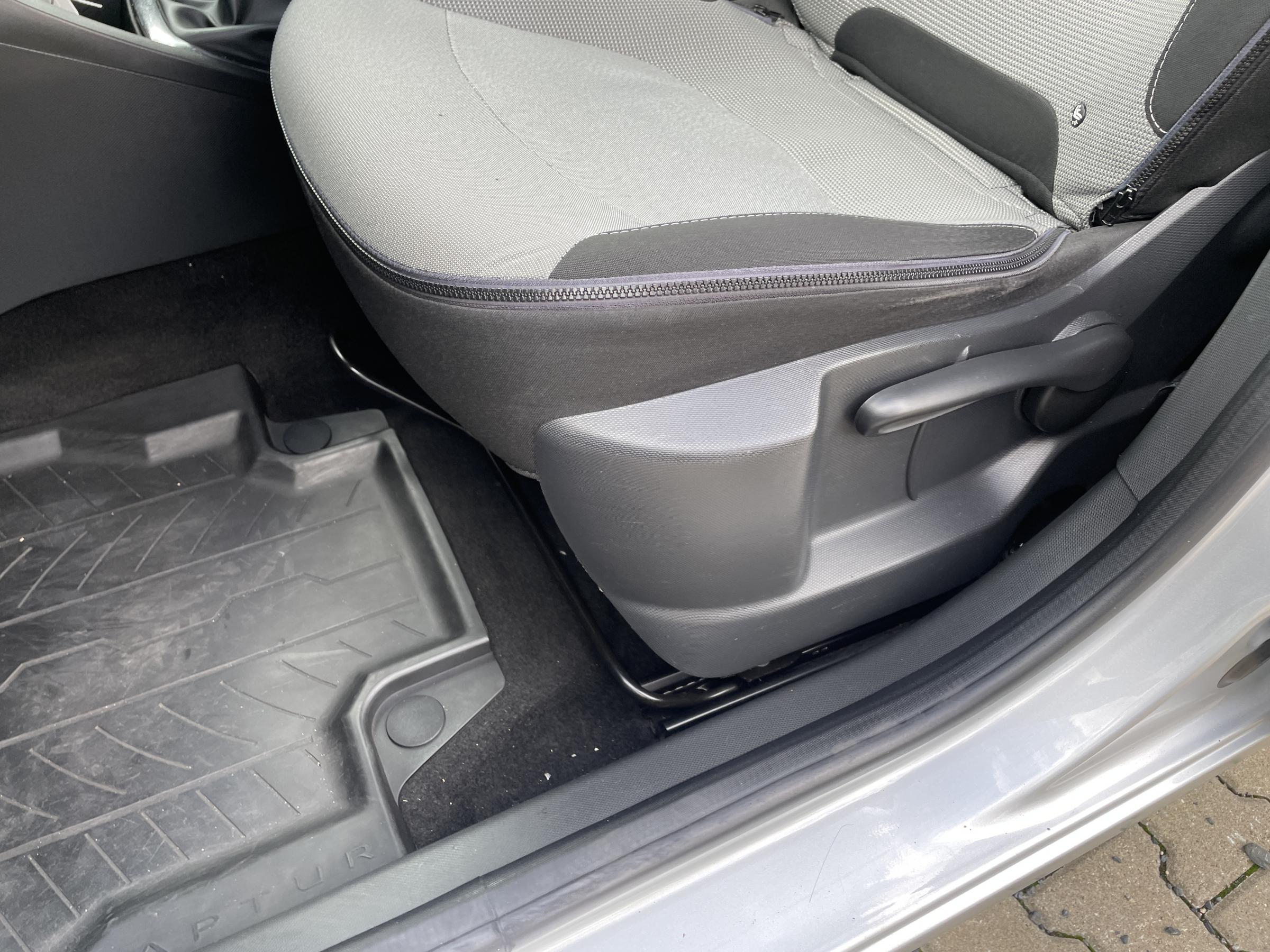 Renault Captur, 2015 - pohled č. 20