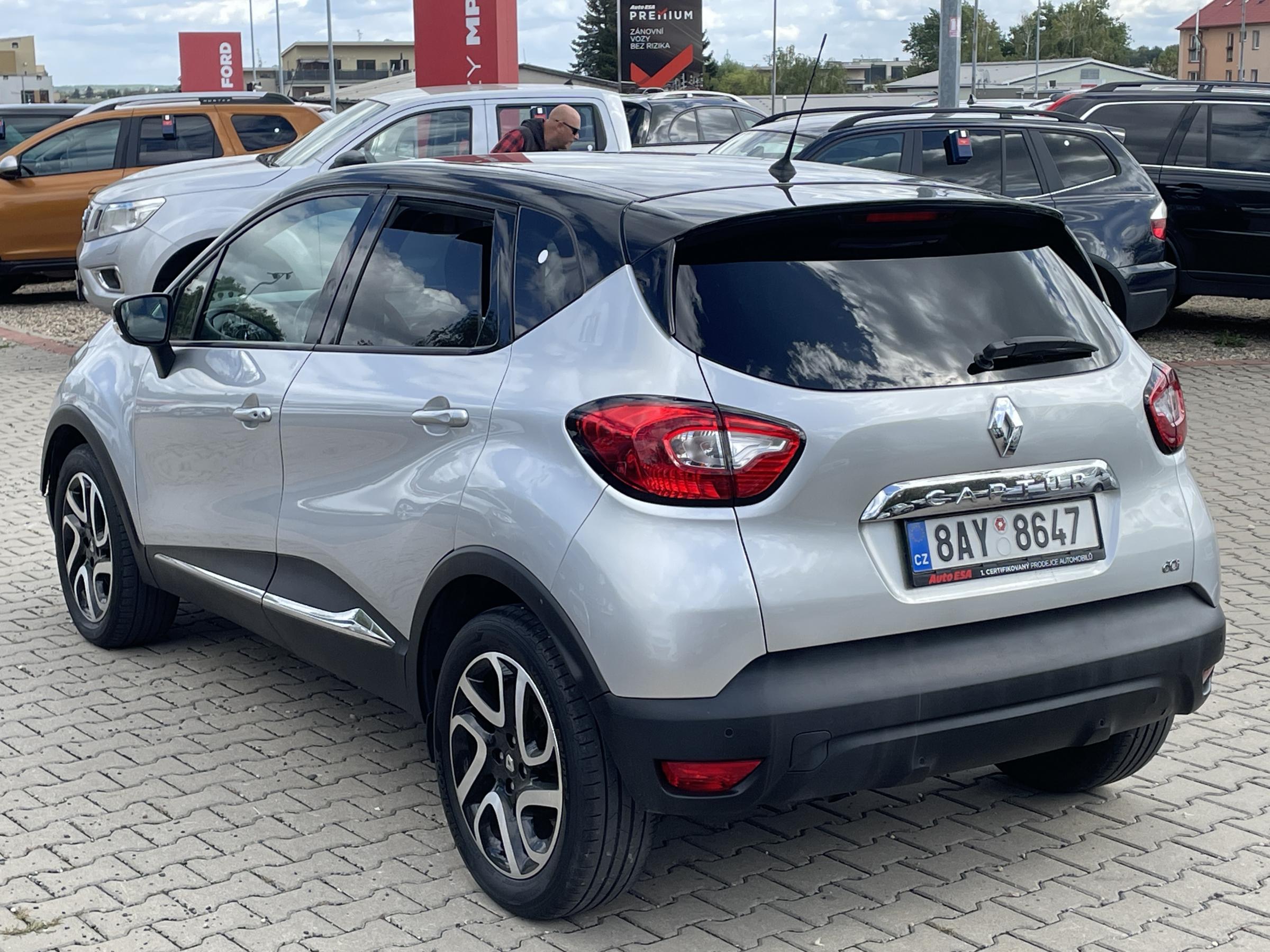 Renault Captur, 2015 - pohled č. 6