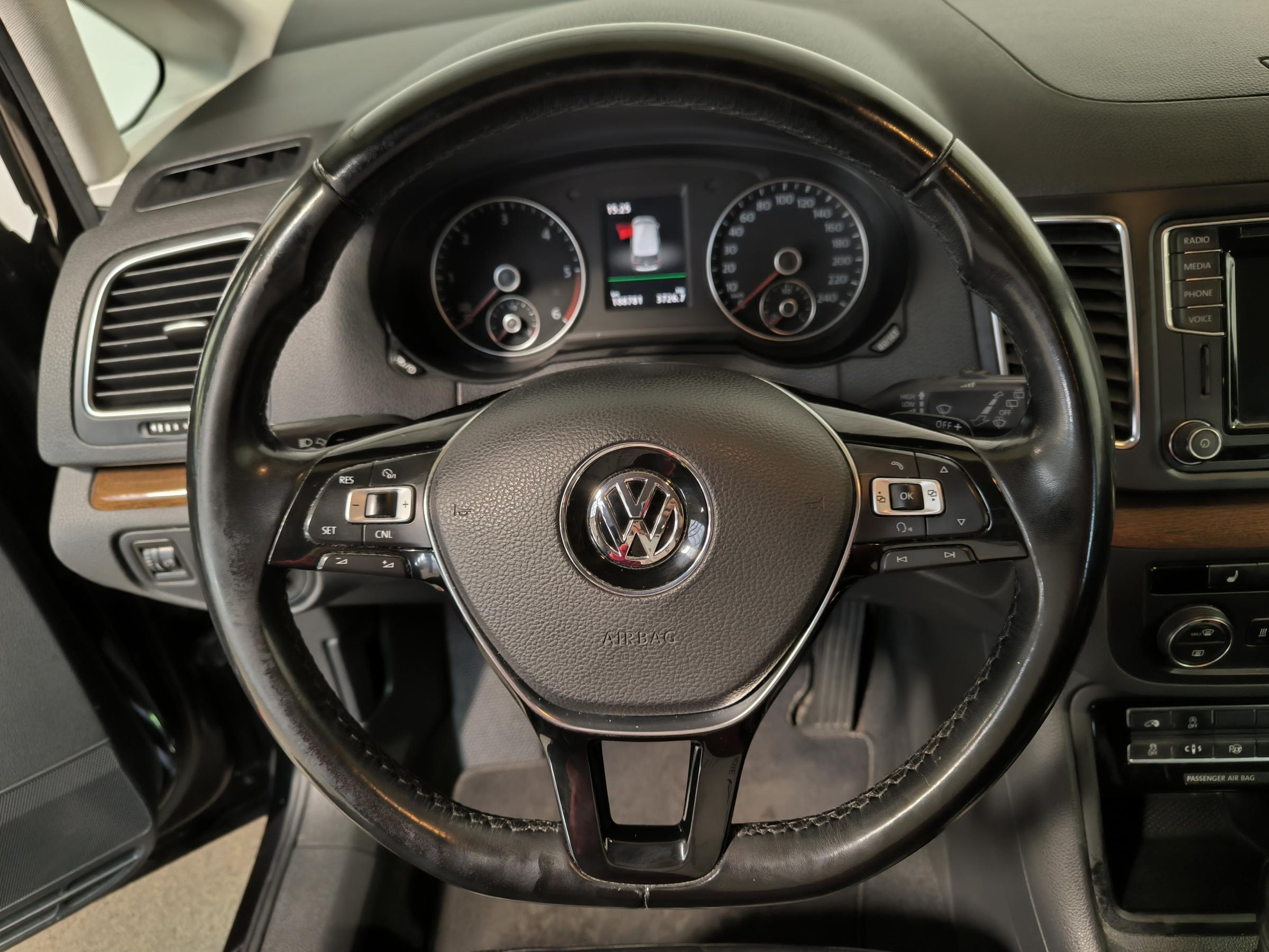 Volkswagen Sharan, 2016 - pohled č. 13