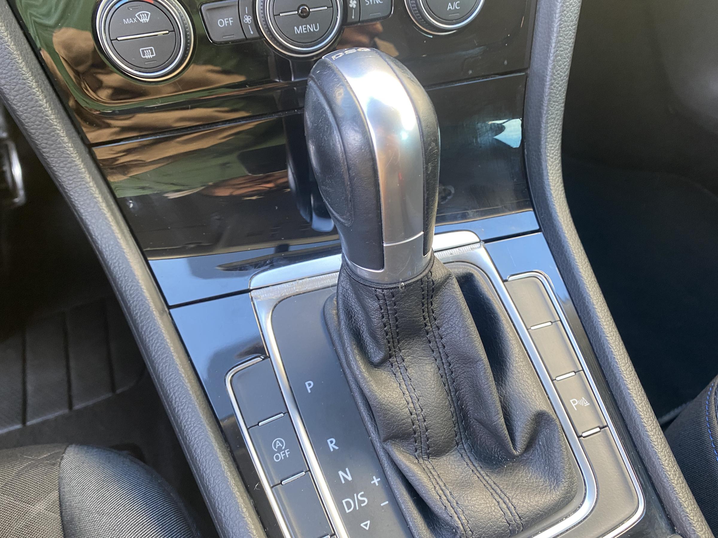 Volkswagen Golf, 2018 - pohled č. 15