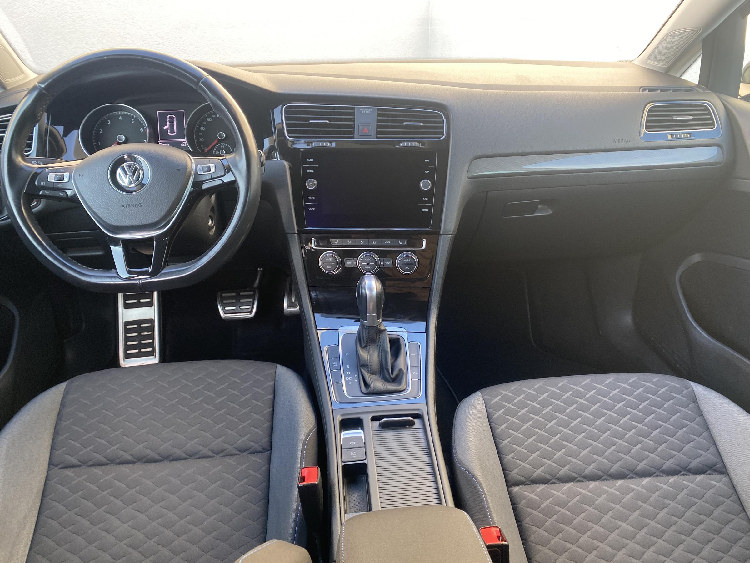 Volkswagen Golf, 2018 - pohled č. 8