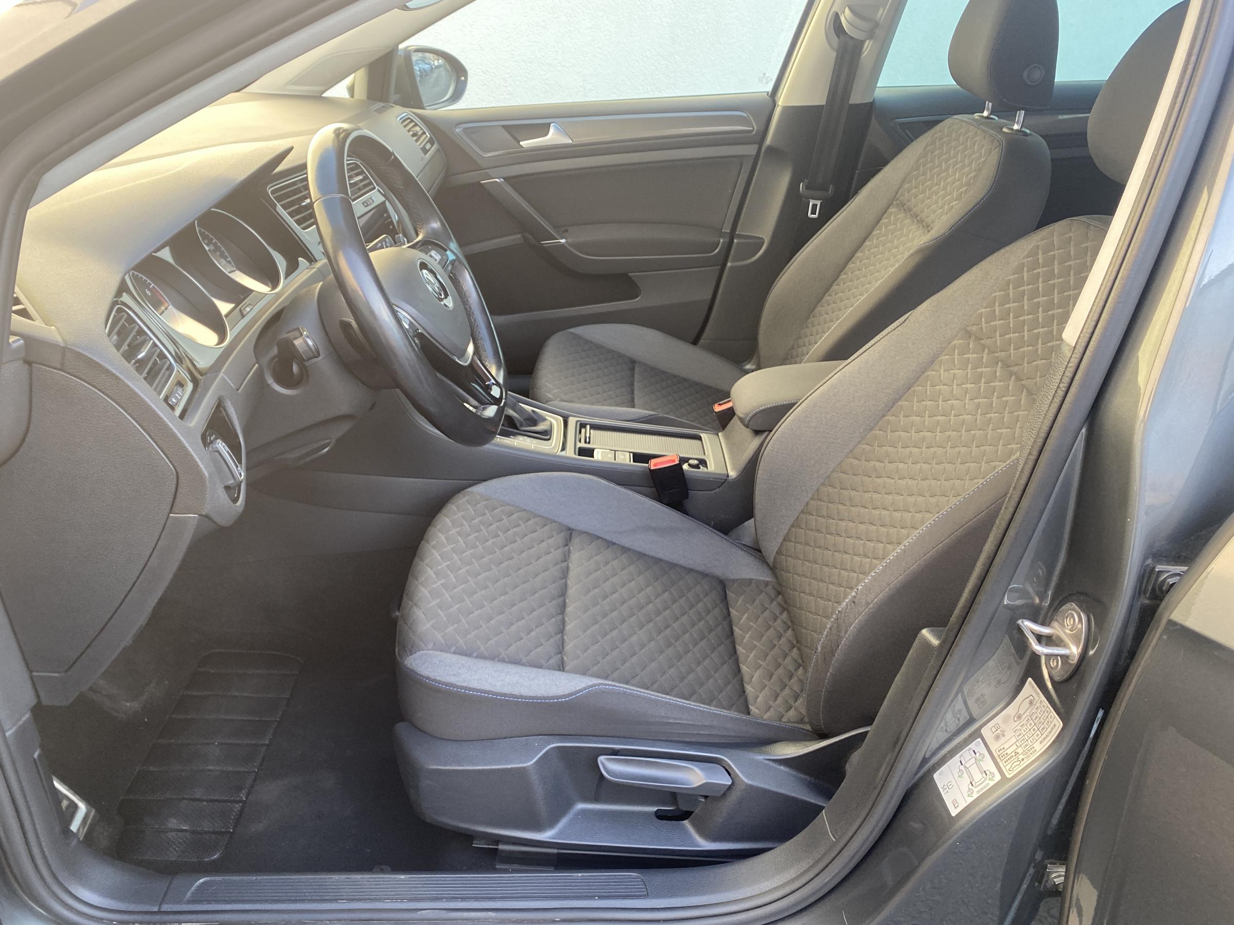 Volkswagen Golf, 2018 - pohled č. 9