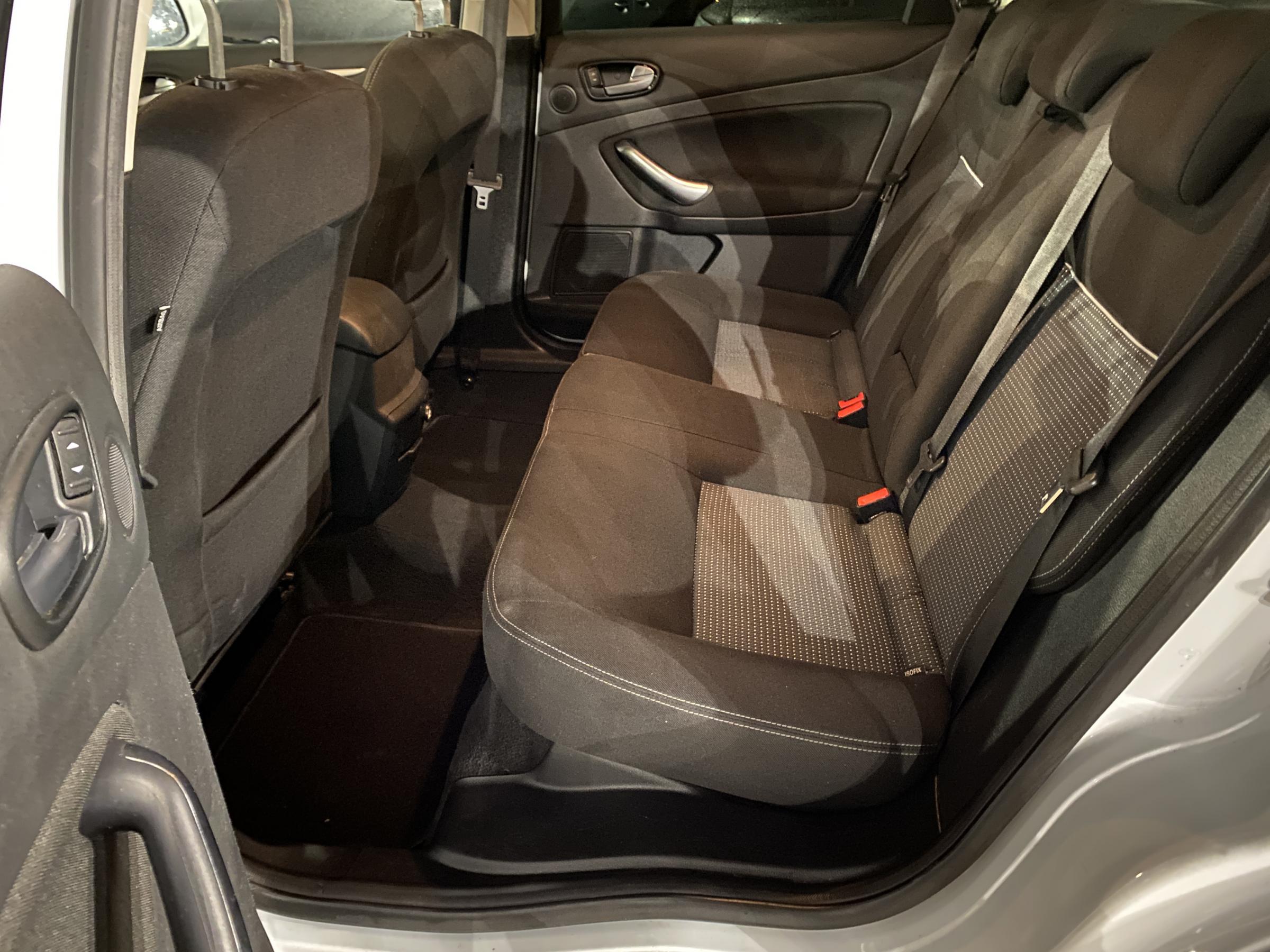 Ford Mondeo, 2010 - pohled č. 10