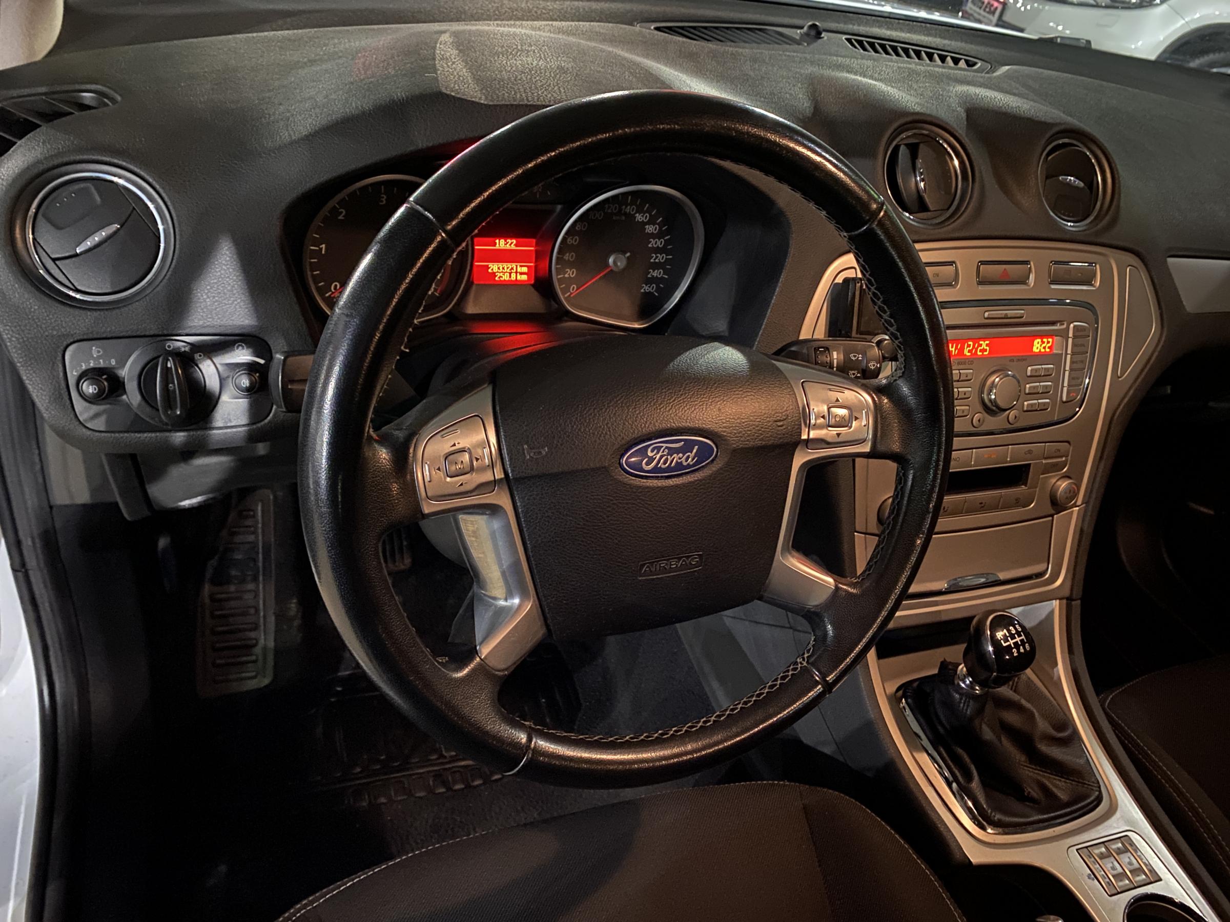 Ford Mondeo, 2010 - pohled č. 12