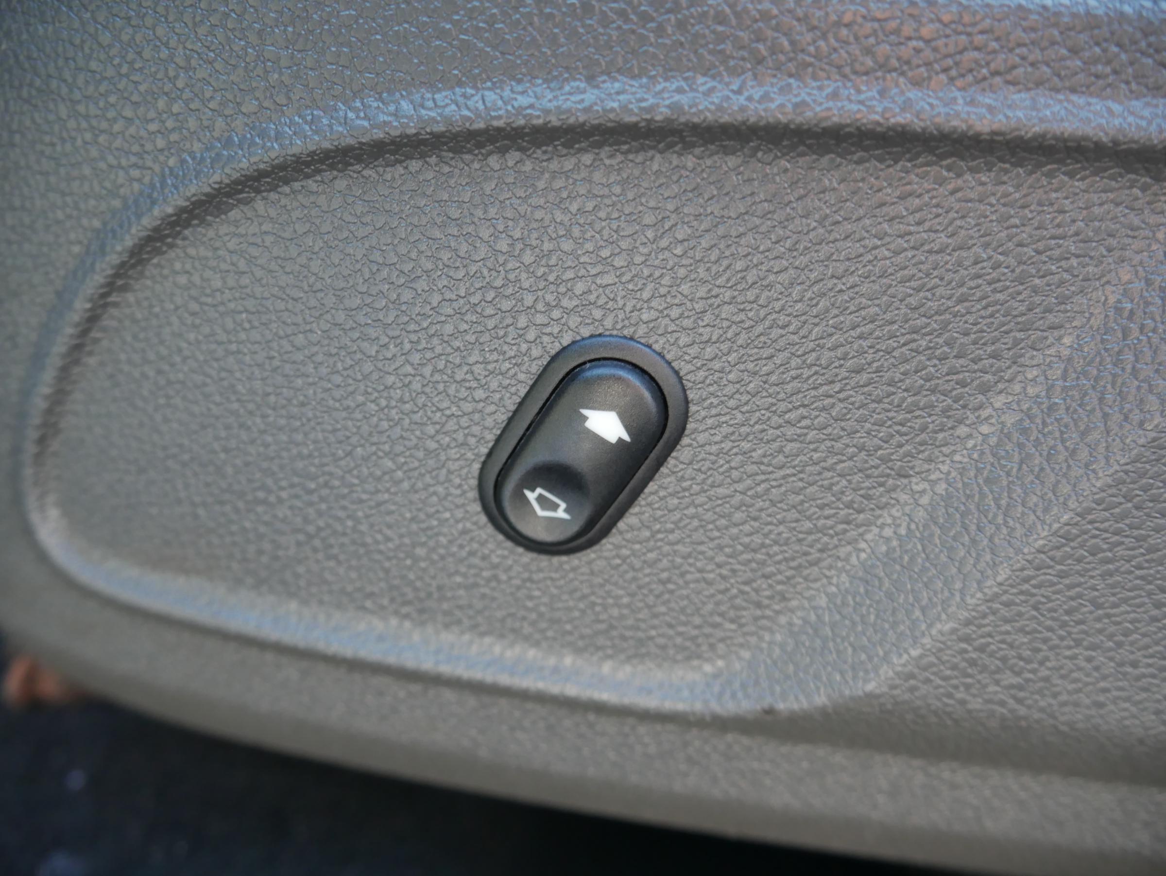 Ford Focus, 2005 - pohled č. 13