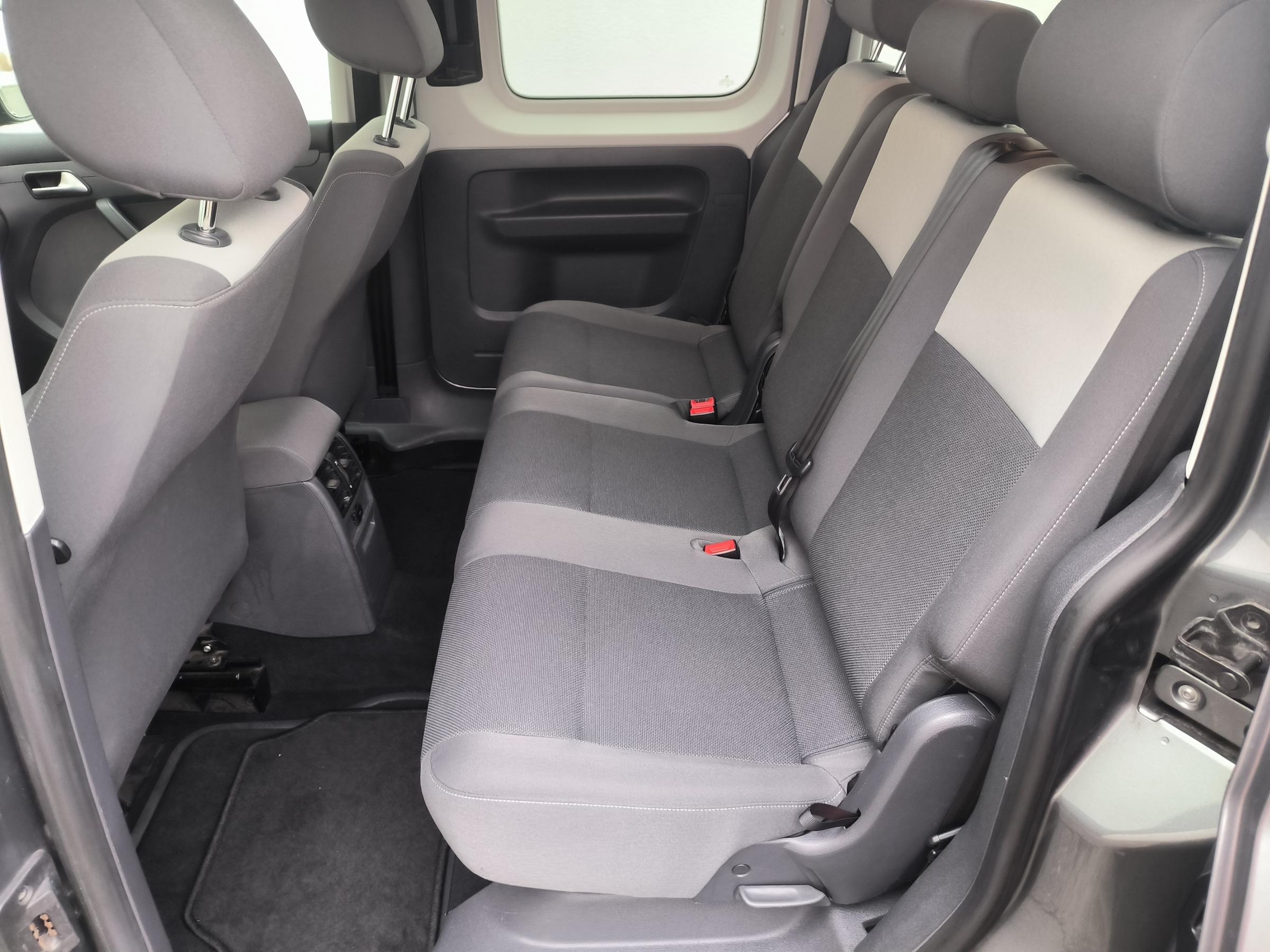 Volkswagen Caddy, 2013 - pohled č. 10