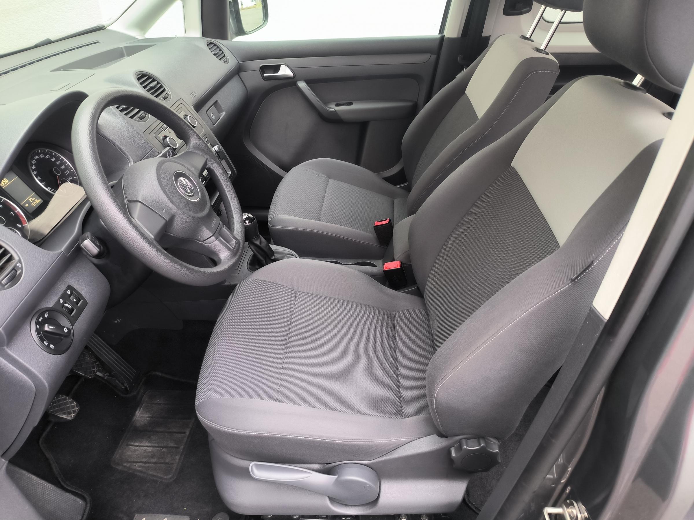 Volkswagen Caddy, 2013 - pohled č. 9