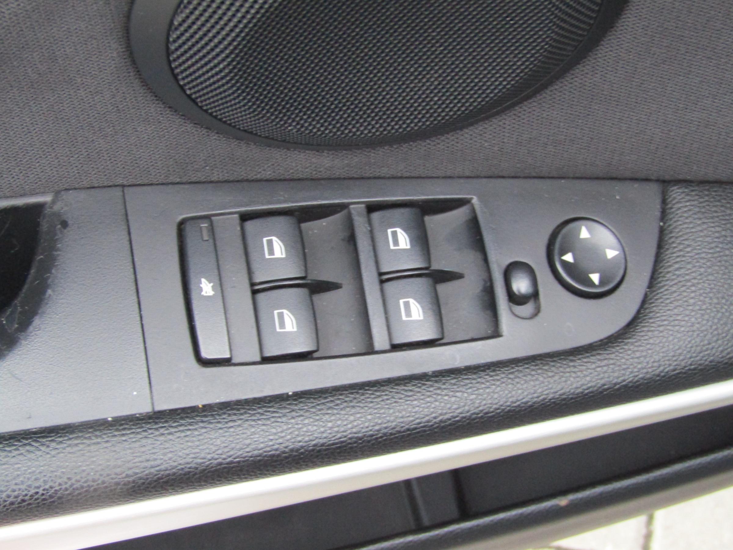 BMW Řada 3, 2007 - pohled č. 11