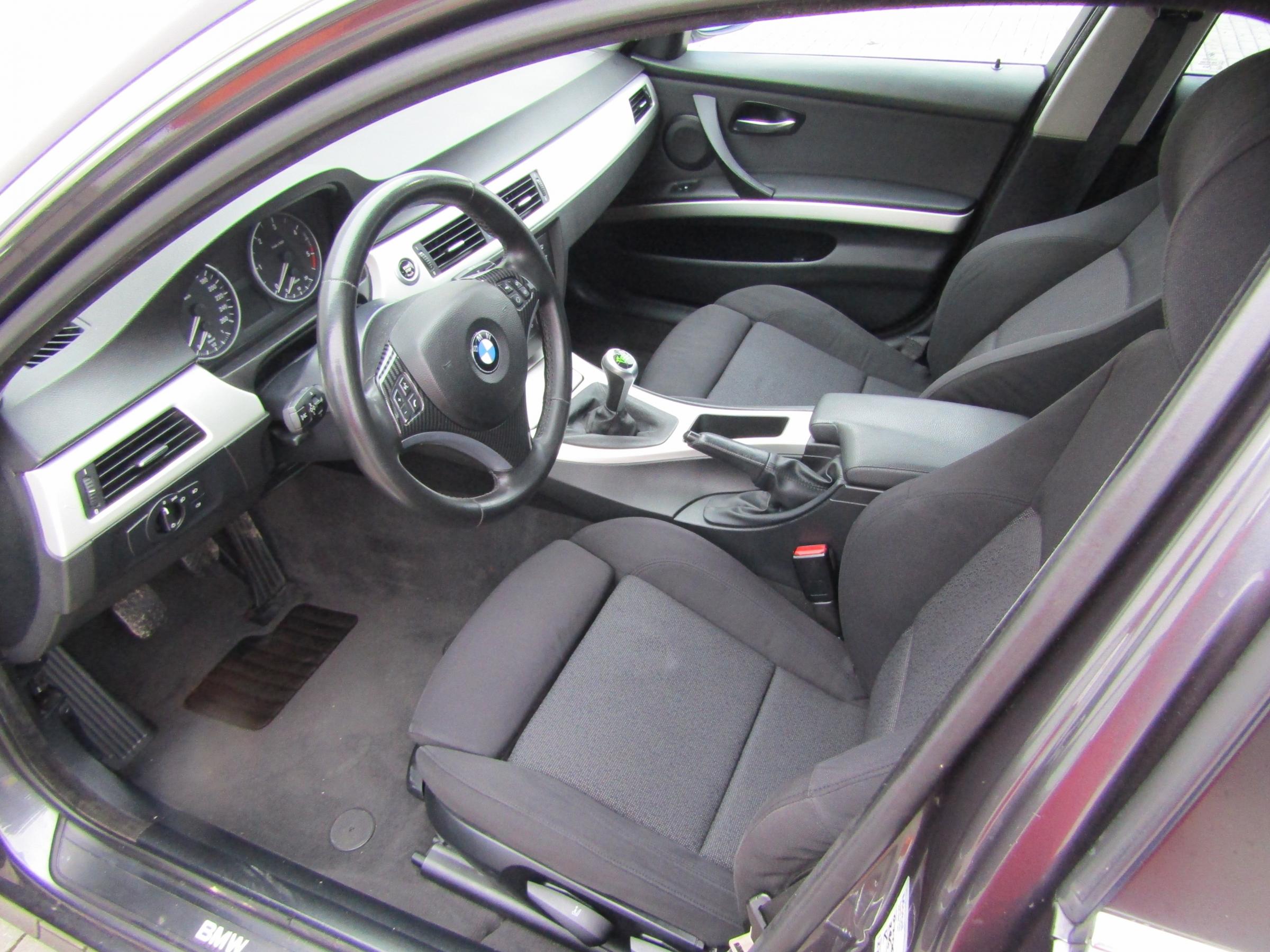 BMW Řada 3, 2007 - pohled č. 9