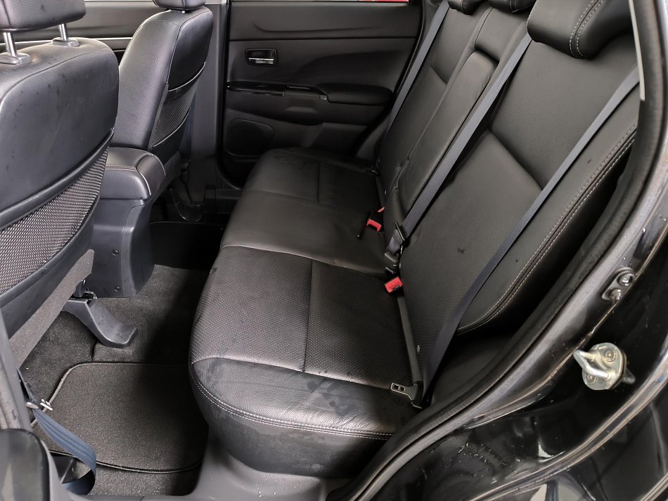 Peugeot 4008 1.8 HDi Allure 4WD