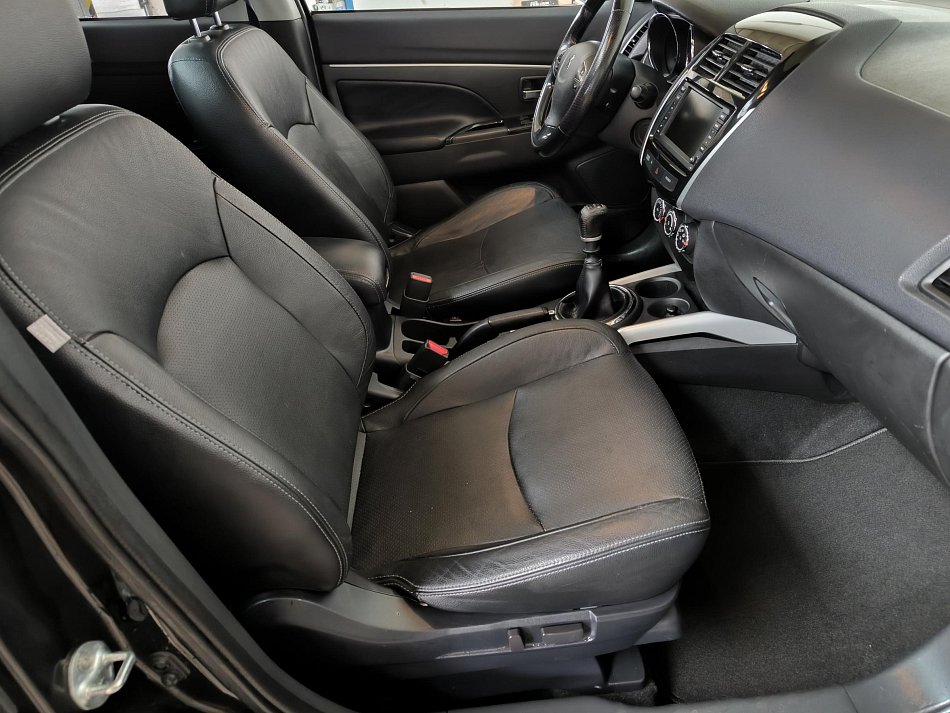 Peugeot 4008 1.8 HDi Allure 4WD