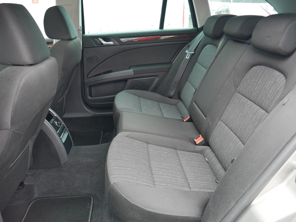 Škoda Superb II 2.0 TDi Elegance