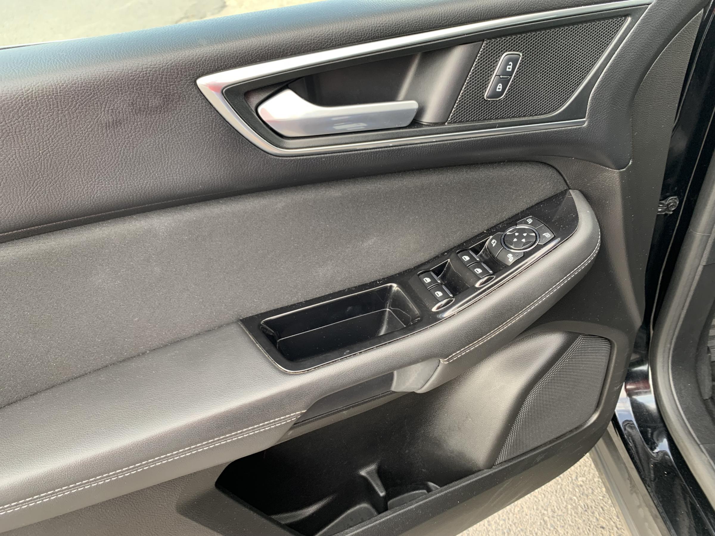 Ford S-MAX, 2017 - pohled č. 13