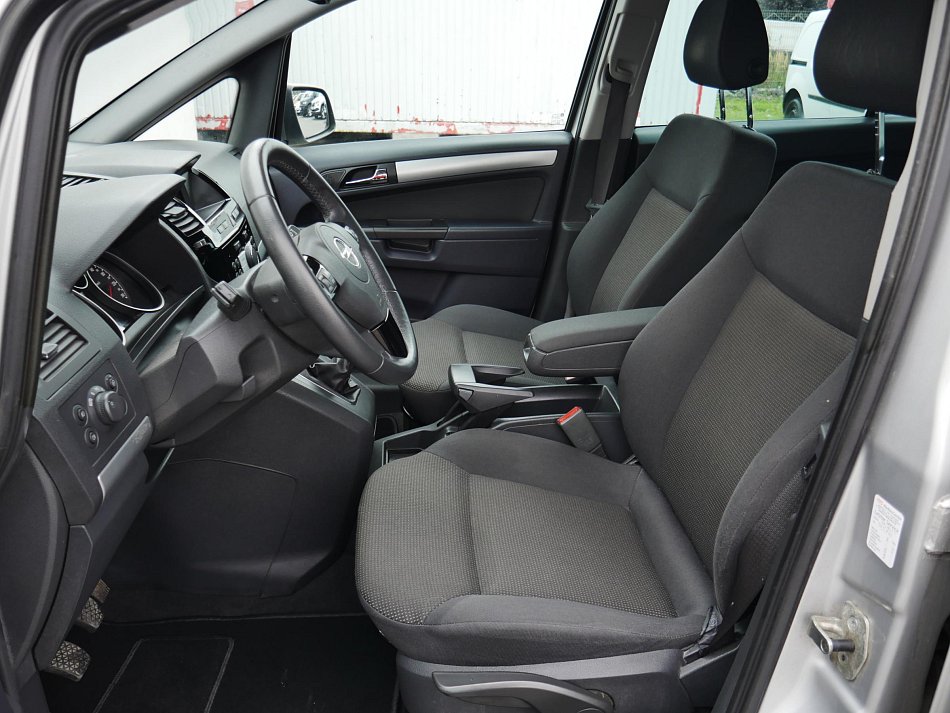 Opel Zafira 1.8 Family 7míst