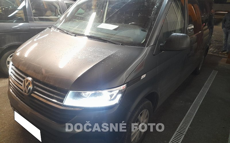 Volkswagen Transporter 2.0TDi  L2 9míst