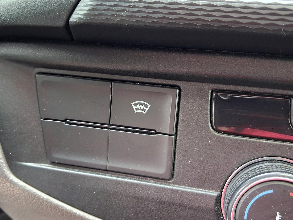 Volkswagen Transporter 2.0TDi  L2 9míst